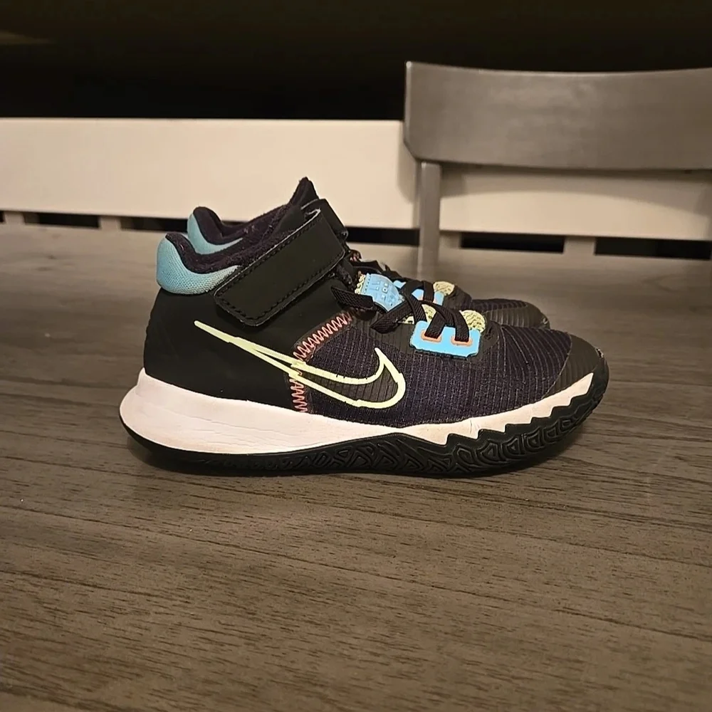 Nike Kids Black Turquoise Yellow Accent Sneakers